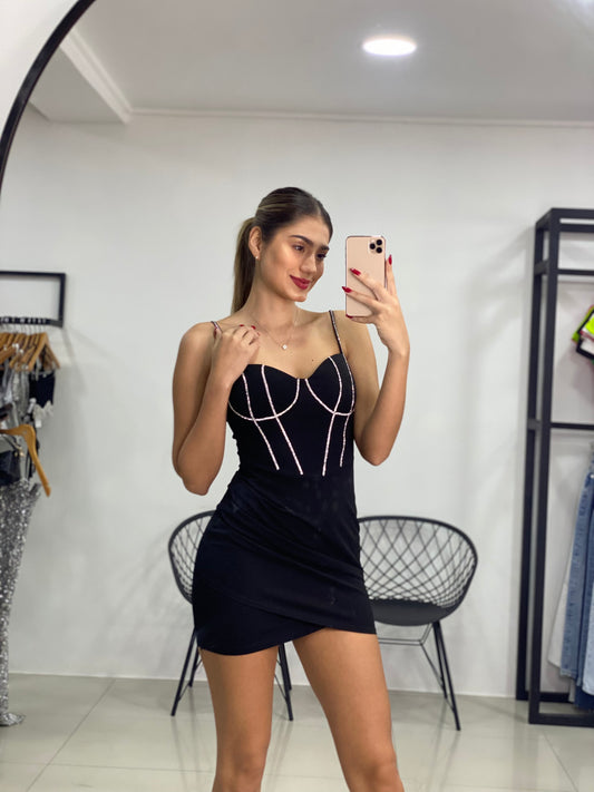 Vestido al cuerpo con brillos