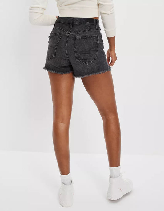 Short jeans con rasgado