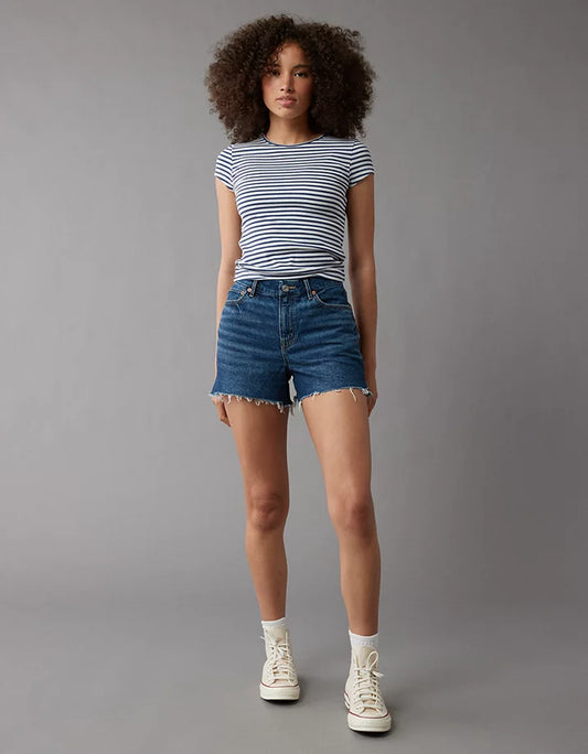 Short jeans recto con rotos