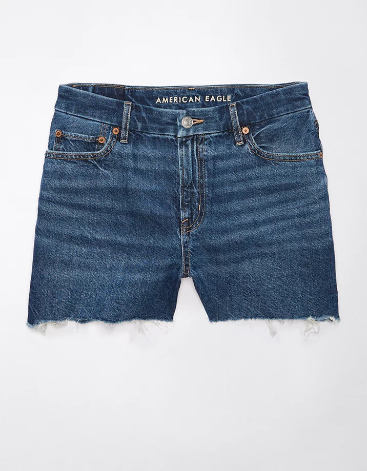 Short jeans recto con rotos