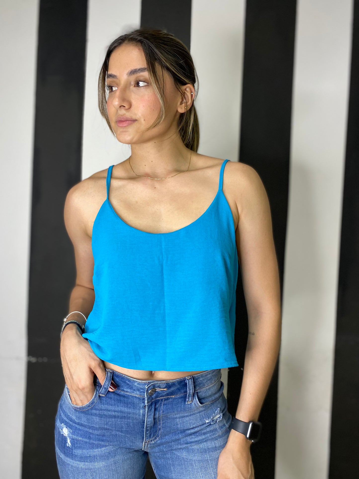 Blusa crop de tiro