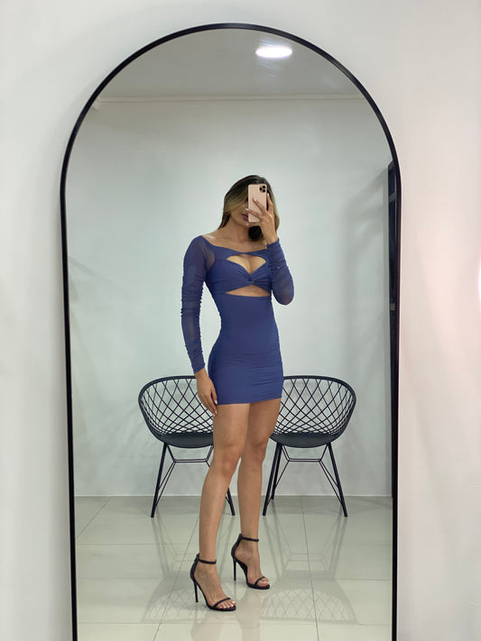 Vestido al cuerpo con mangas largas